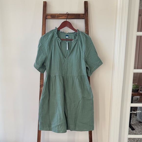 Old Navy Green Mini Dress - Picture 2 of 4